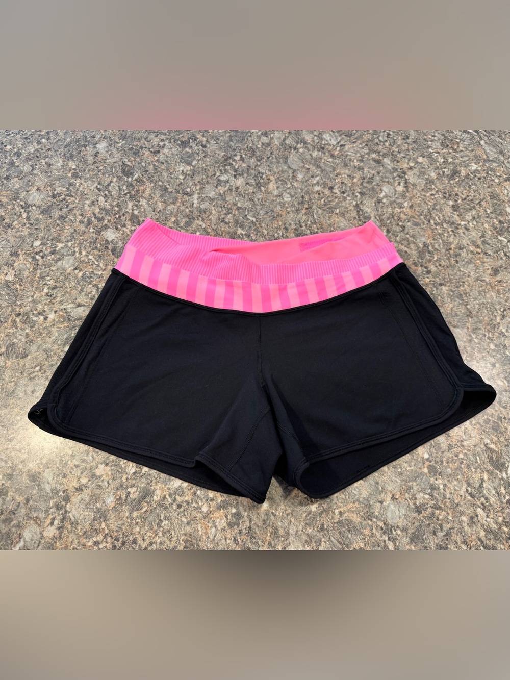 Lululemon shorts size 8